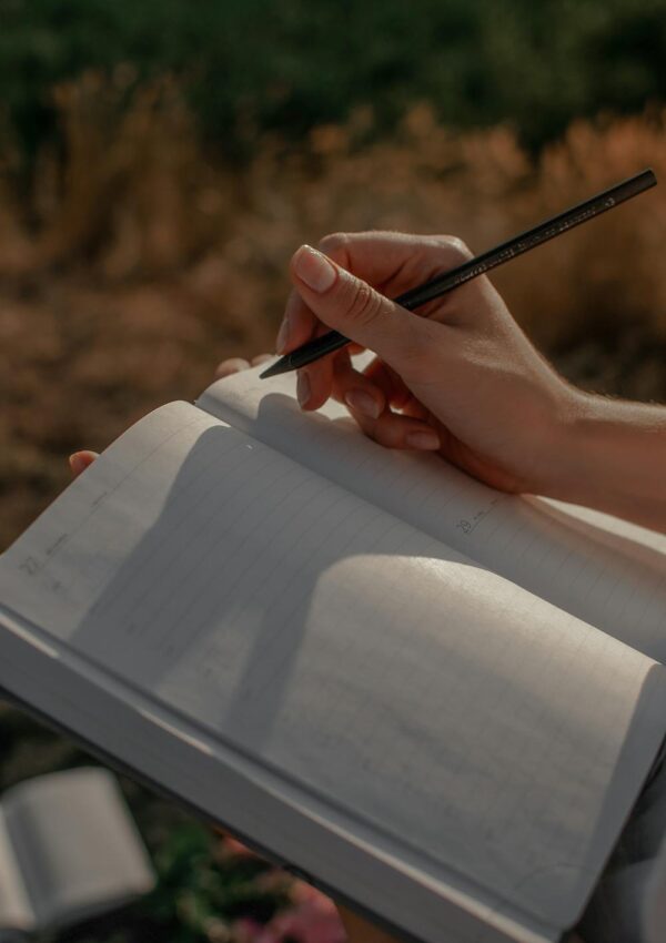 10 Gratitude Journaling Tips for Effective Manifestation